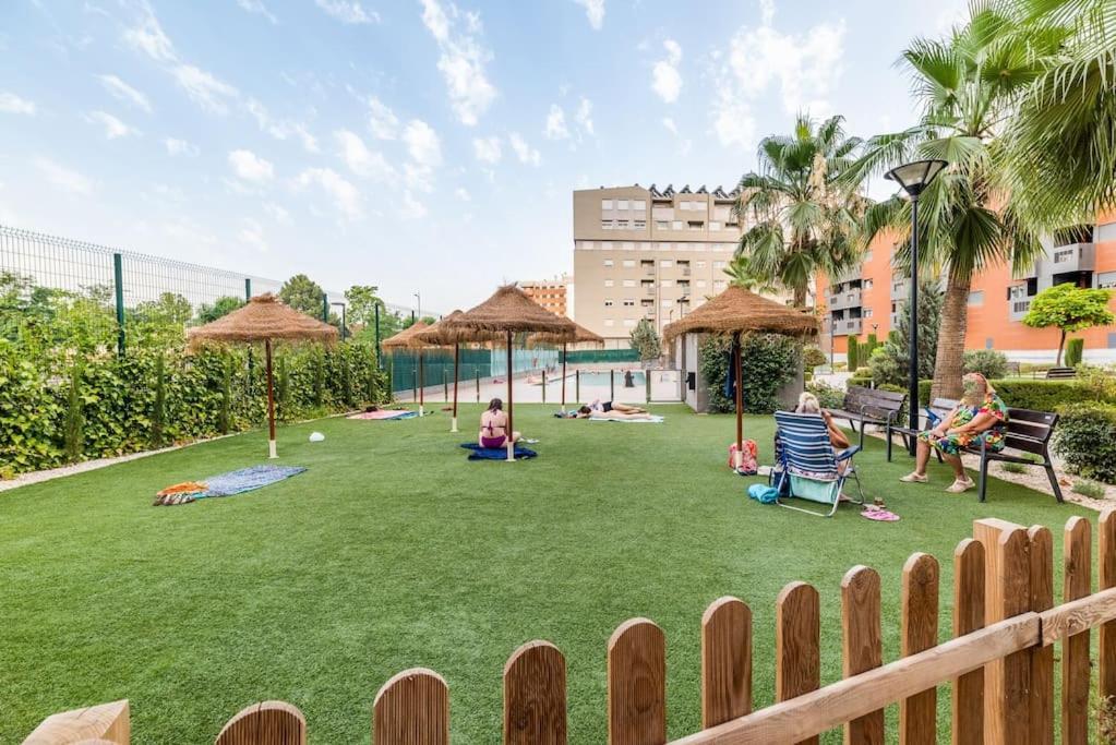 Moderno Apartamento Con Piscina Y Parking 格拉纳达 外观 照片